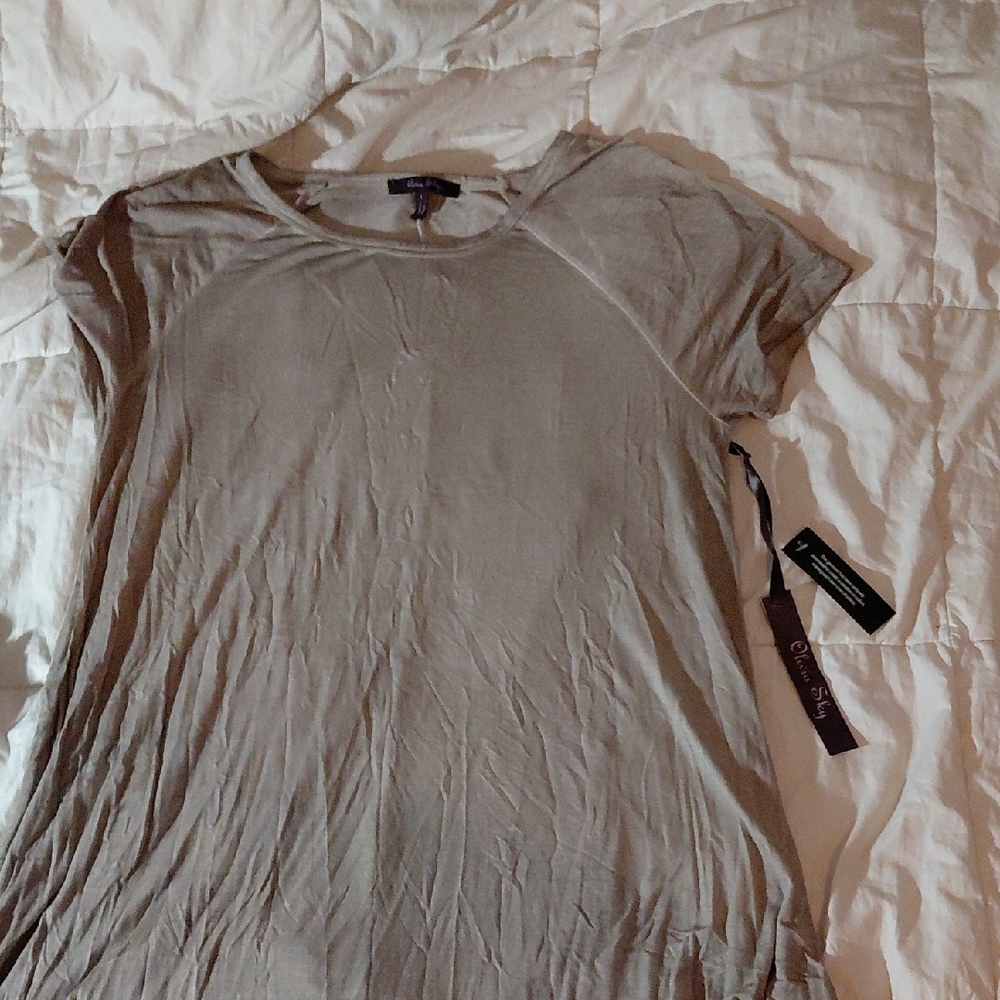 Olivia Sky Short Sleeve Gray Tee